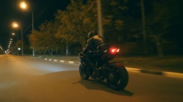 В Полтаві мешканців закликають повідомляти поліцію про гучні мотоцикли, що порушують тишу вночі