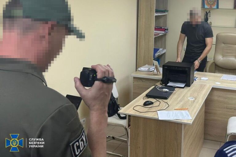 СБУ та Нацполіція викрили сімейний підряд адвокатів, які організовували схеми для ухилянтів: гучний скандал на Полтавщині