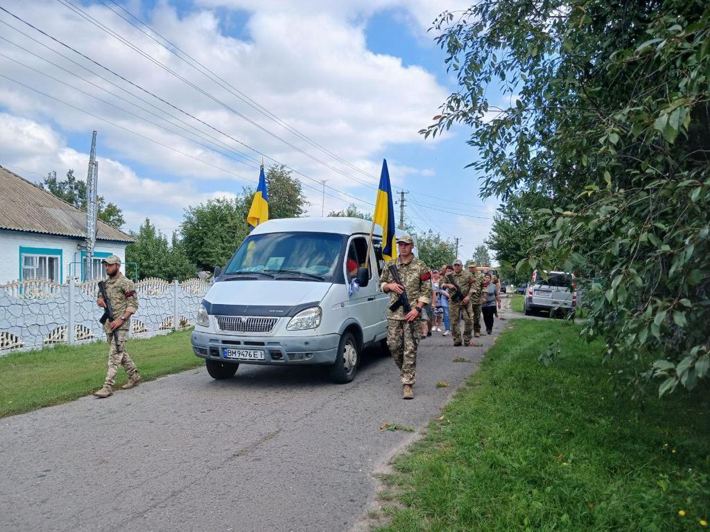 На щиті до рідної Котельви повернувся солдат Олег Тараненко