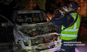Поліція затримала зловмисників, які спалили 4 автівки у Кременчуці