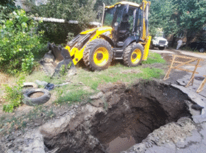 У Полтаві 80-річна жінка з донькою уже тиждень живуть без води