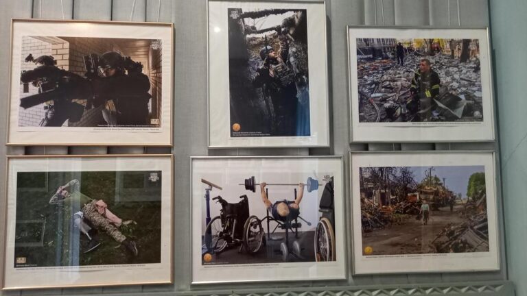 Фотоісторії війни: у Полтаві відкриють виставку репортерських фотографій, що показують життя на межі