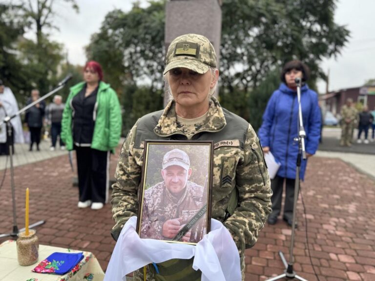 Не витримало серце: Хорольщина з болем попрощалася з героєм Олександром Єреськом