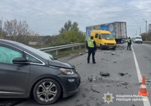 Потрійна ДТП у Кременчуці: троє осіб постраждало
