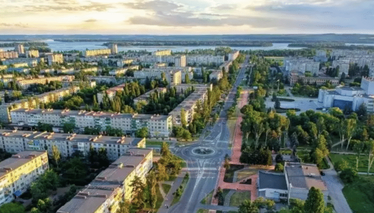 У Горішніх Плавнях оголосили надзвичайну ситуацію через підтоплення міста