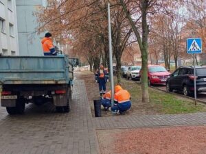 На вулиці Старий Поділ у Полтаві встановили нові опори освітлення