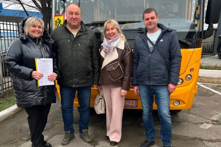 У Нехворощанському ліцеї з’явився новий шкільний автобус: маленька перемога для великого майбутнього