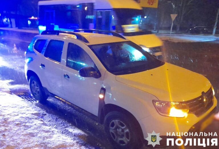 У Полтаві на пішохідному переході легковик збив жінку: вона у лікарні