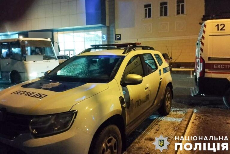 Трагедія у ТРЦ Києва: чоловік зістрибнув з четвертого поверху