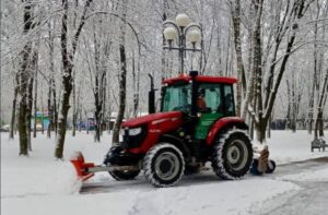 У Полтаві активно працюють над прибиранням снігу на вулицях