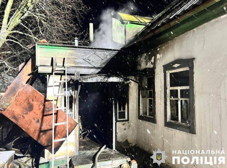 У Пирятині чоловік трагічно загинув під час пожежі у власному будинку