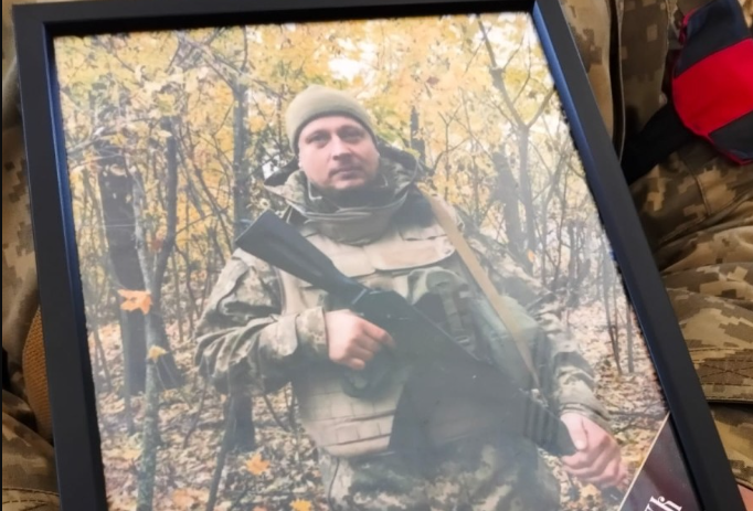 Полтавська громада попрощалася з героєм: в останню путь провели Віталія Полторацького