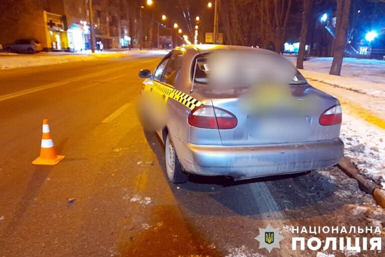 Водій збив 16-річного хлопця на переході у Полтаві: підліток у лікарні