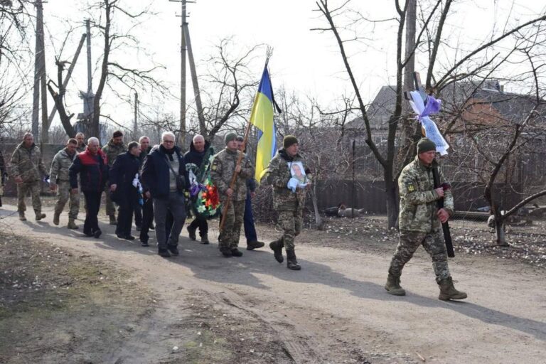 У Решетилівці попрощалися із загиблим на війні солдатом Миколою Зозулею