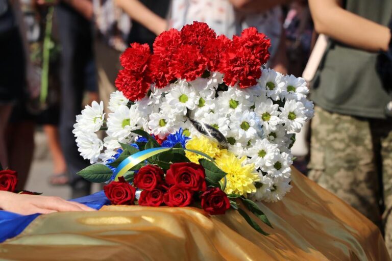 Кременчук втратив п’ятьох захисників на війні – місто знову оплакує своїх Героїв