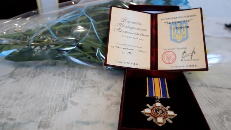 У Кобеляцькій громаді посмертно відзначили героя – Захисника України Володимира Перкова