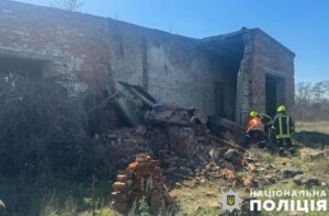 У Кременчуці чоловіка привалило цегляною стіною