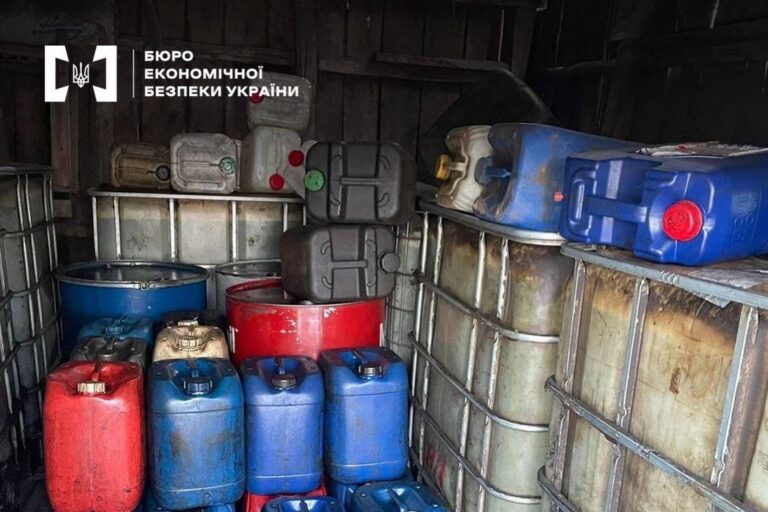 Троє жителів Полтавщини отримали штрафи за незаконний продаж пального – рішення суду у справі БЕБ