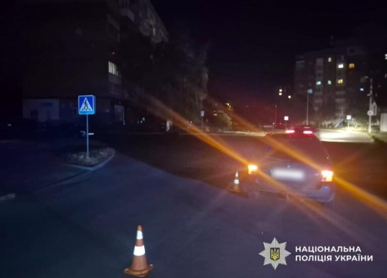 Водій легковика збив двох підлітків на пішохідному переході у Полтаві
