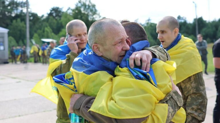 Україна повернула додому 90 захисників із російського полону: серед них воїн із Полтавщини