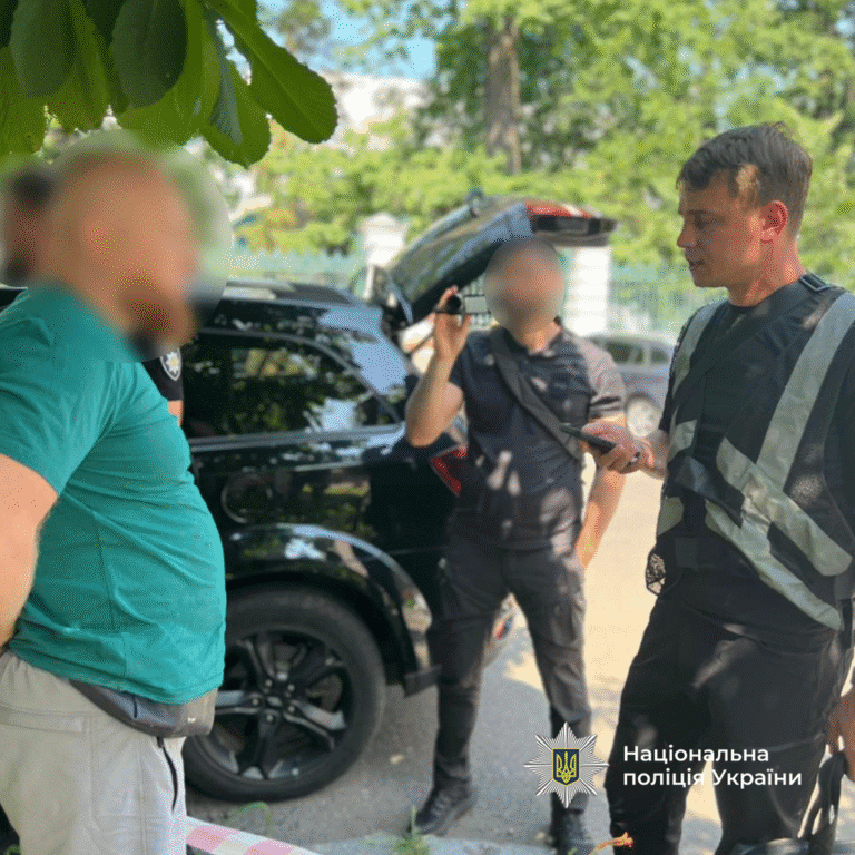У Полтаві затримали підозрюваного в шахрайстві: вимагав гроші в родини загиблого військового