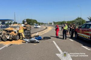 Смертельна ДТП на Полтавщині: легковик зіткнувся з вантажівкою